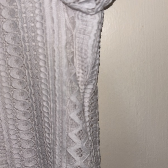 EC JM Collection women’s white blouse Petite RN 114068lace texture overlay look - Picture 5 of 9